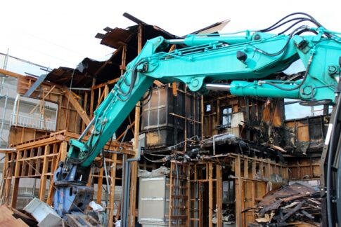 火事による解体・産業廃棄物処理の流れと失敗しないためのポイントを解説